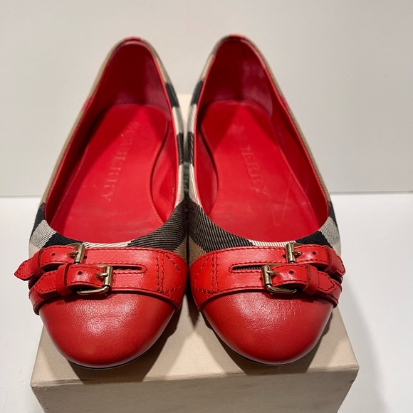 **SOLD** Burberry | Avonwick Housecheck Flats - Picture 3 of 12